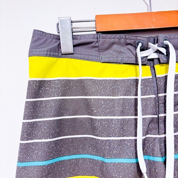 BAD BONES – Green & grey striped board shorts | Summer beach | Size 30 * - Picture 2 of 7